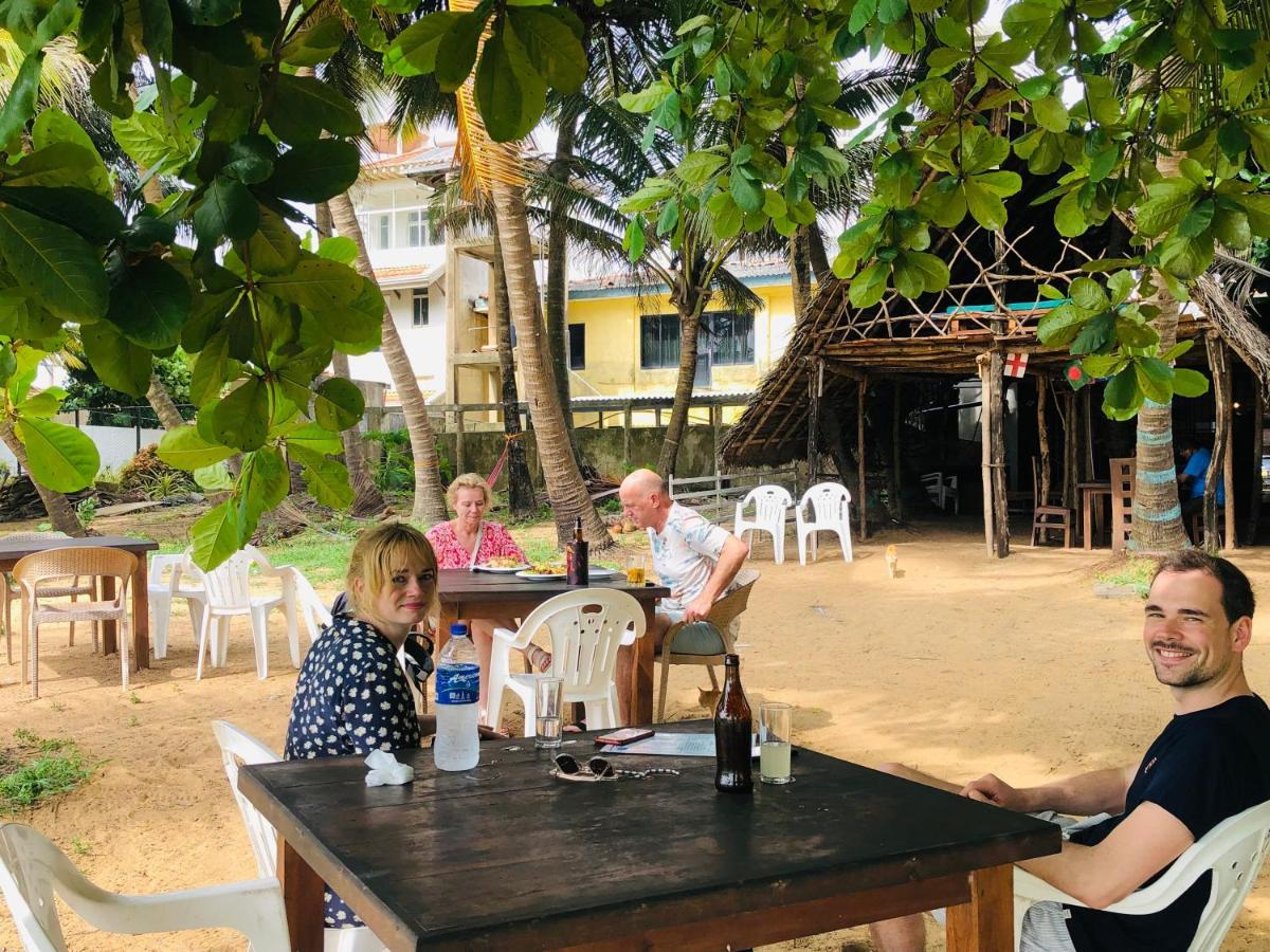 Honey Beach Negombo Exterior foto
