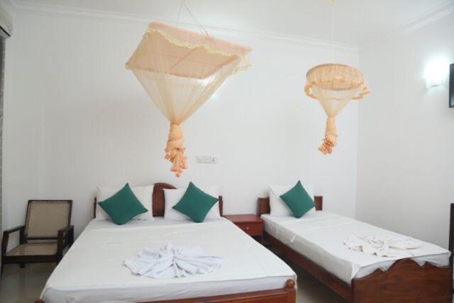Honey Beach Negombo Exterior foto